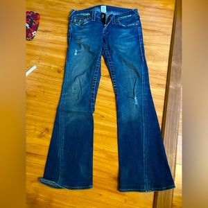 True Religion Joey distressed Jean size 27, pre owned